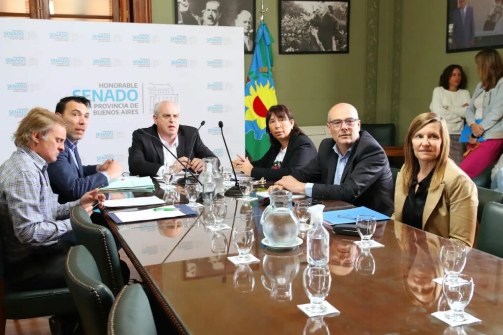 senado-bonaerense-fisher-CORFO-RIO-NEGRO-1024×682